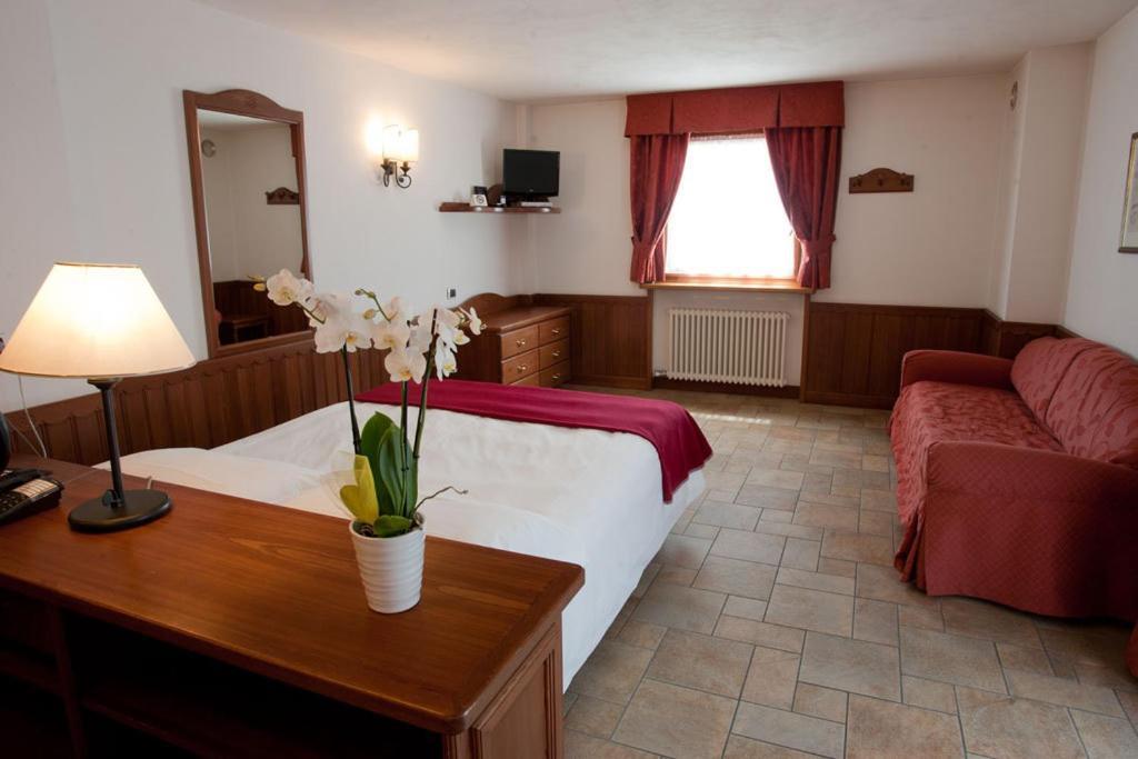Residence Le Grand Chalet Courmayeur Bagian luar foto
